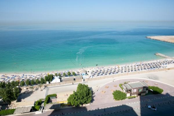 RAMADA BEACH HOTEL AJMAN 4* ,  (Ajman)