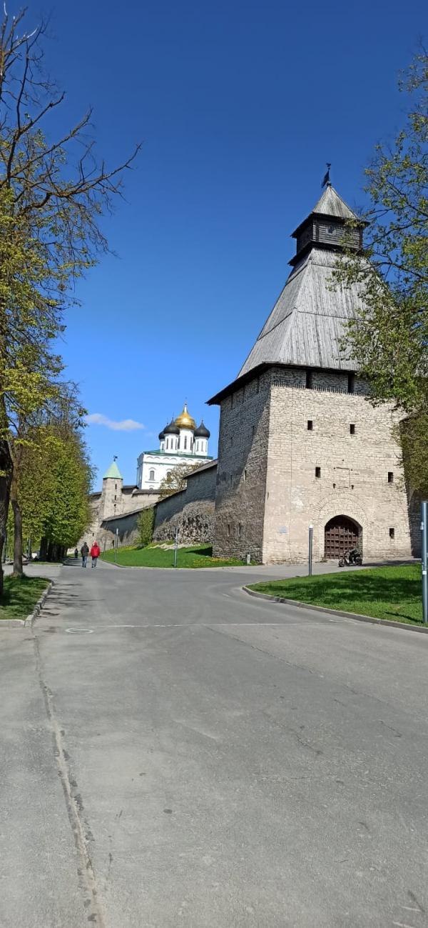 Усадьбы и парки Псковской земли: прогулки сквозь века